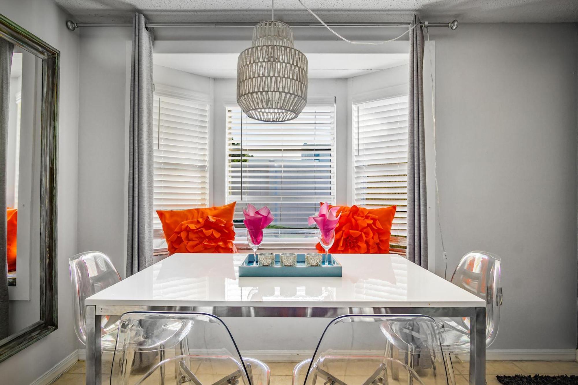 Beach Cottage With Heated Pool Just Off Siesta Key Sarasota Eksteriør bilde
